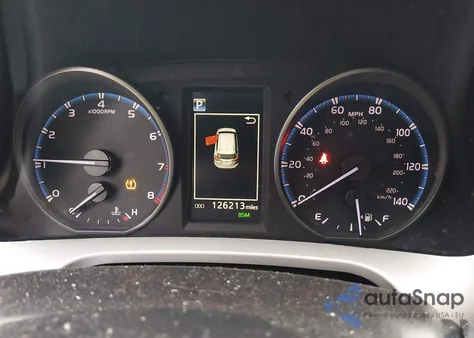 2018 Toyota Rav4 Xle z USA, uszkodzony, nr VIN 2T3RFREV3JW750262